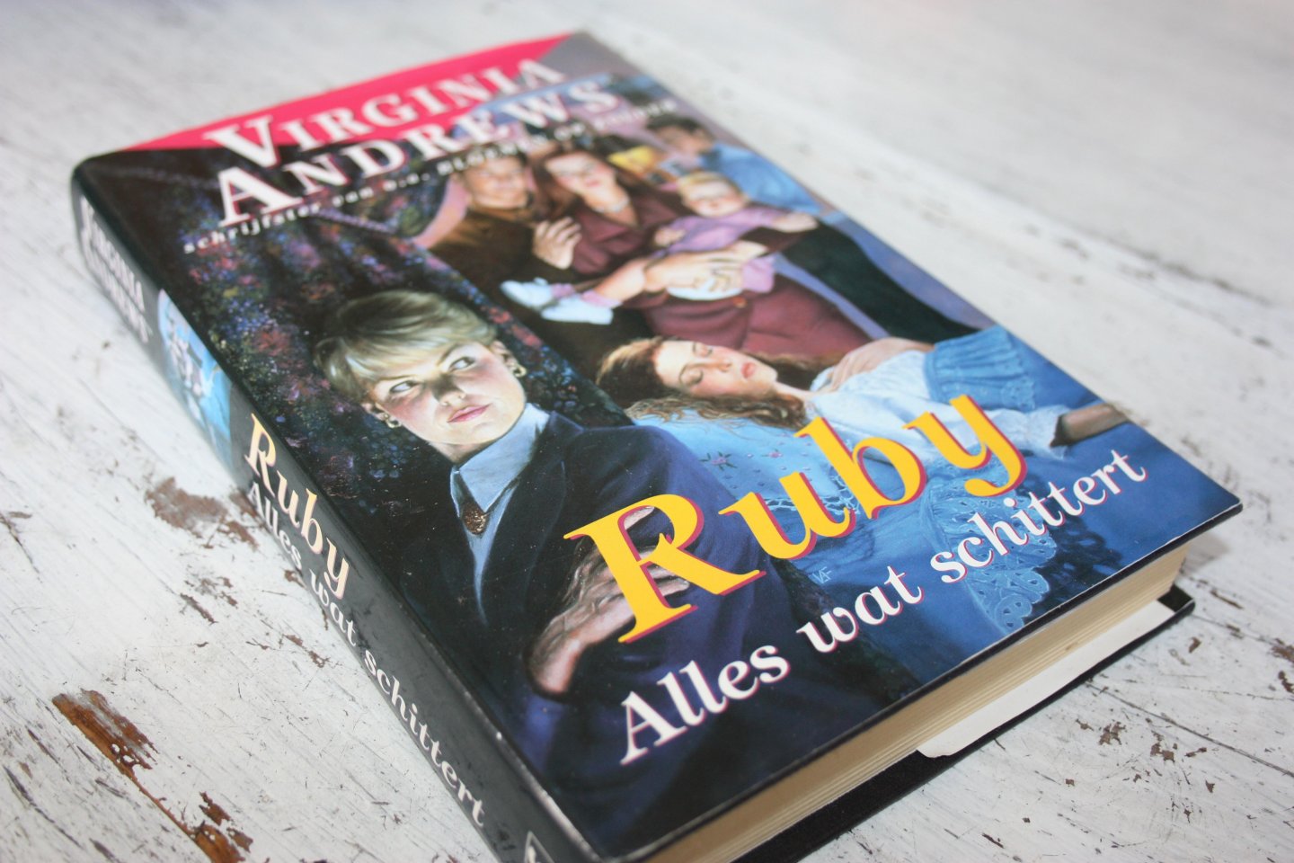 Andrews, V. - ALLES WAT SCHITTERT