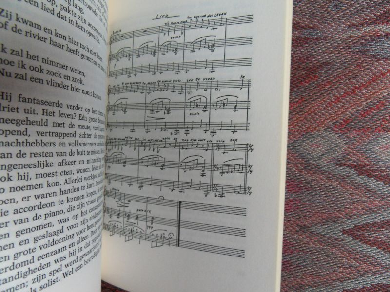 Steen, Peter van. [pseudoniem van Peter Mourits 1904 - 1971]. - Bolhoed en Yellow.