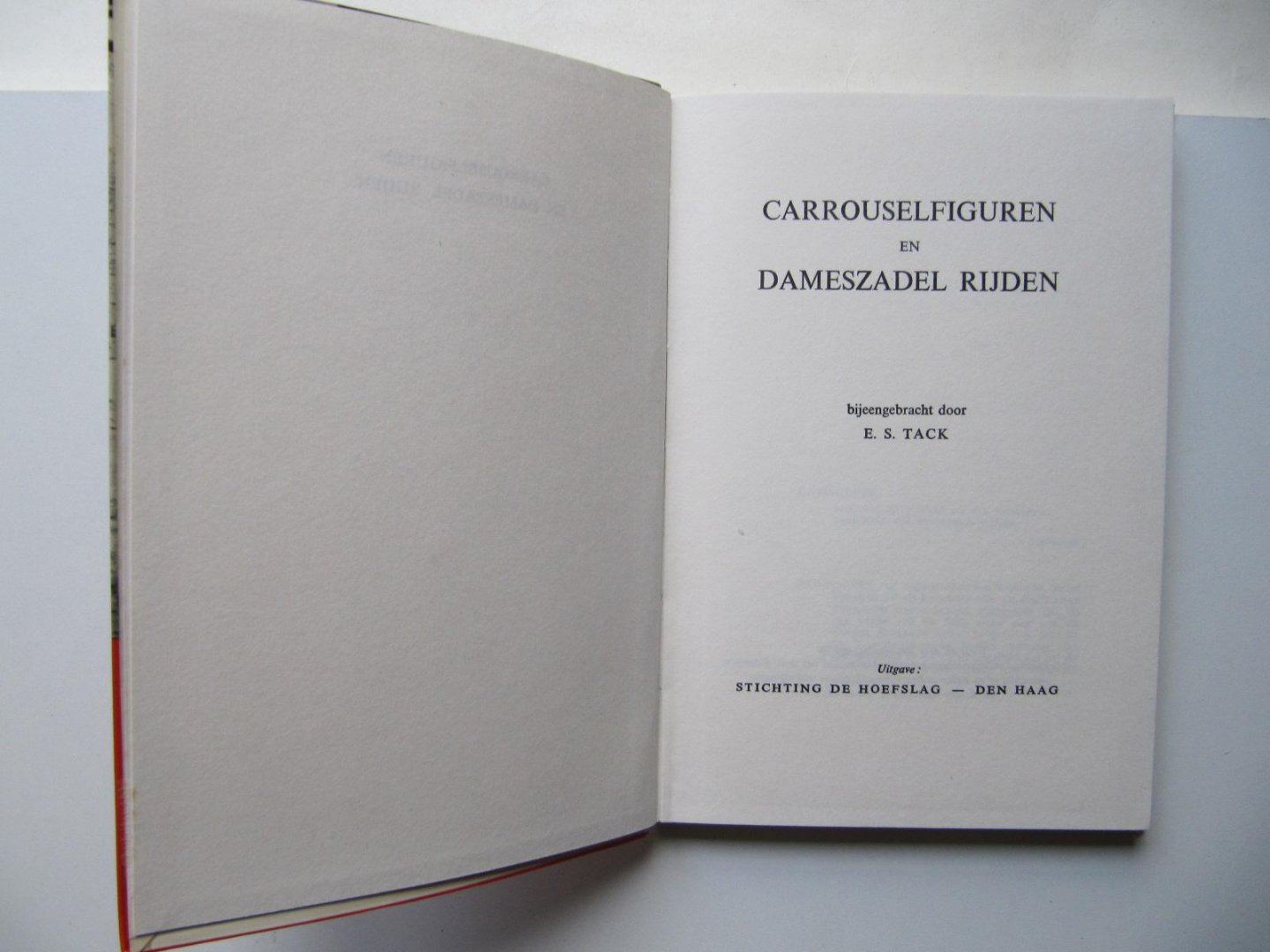 E.S. Tack - Carousselfiguren en Dameszadel Rijden