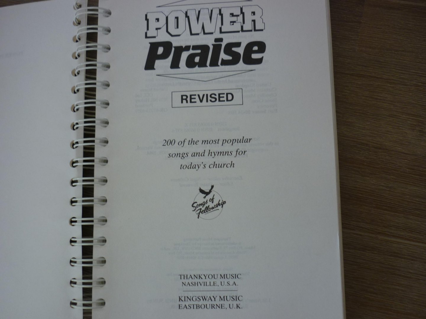 - - Power Praise - Revised - Songbook; 200 of the most popular songs and hymns for today's church