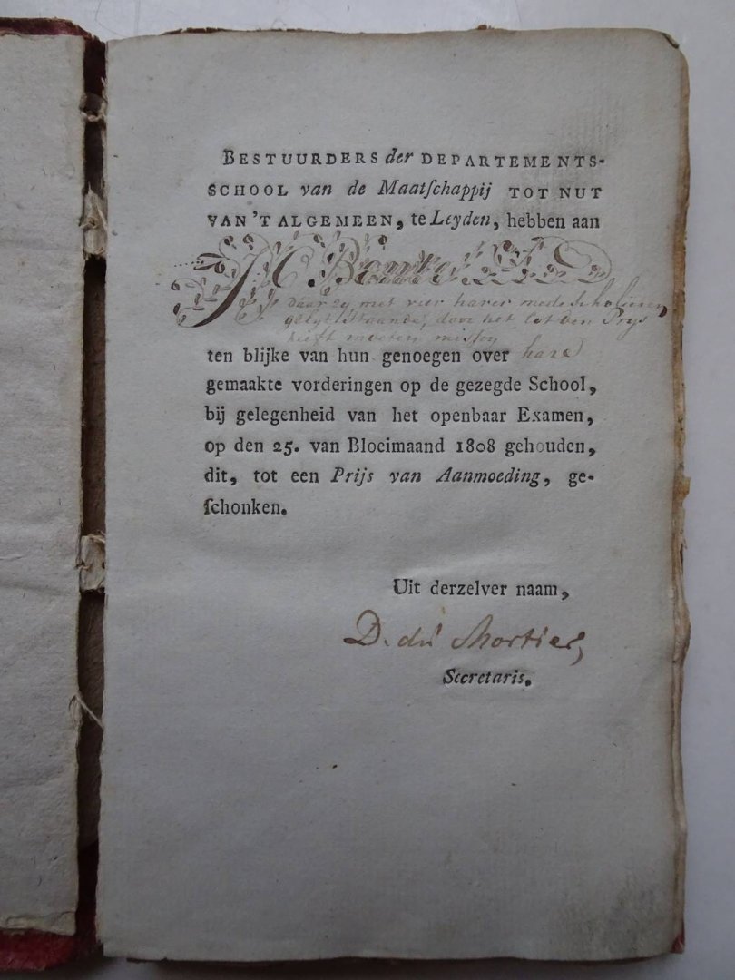 N.n.. - Leerzaam vermaak voor de jeugd, bevattende eene verzameling van raadsels en charades, gezegd sijllabe spelen, met derzelver leerzaame verklaaringen, meerendeels uit het hoogduitsch en fransch vertaald/ Verzameling van fabelen en vertelselen te...