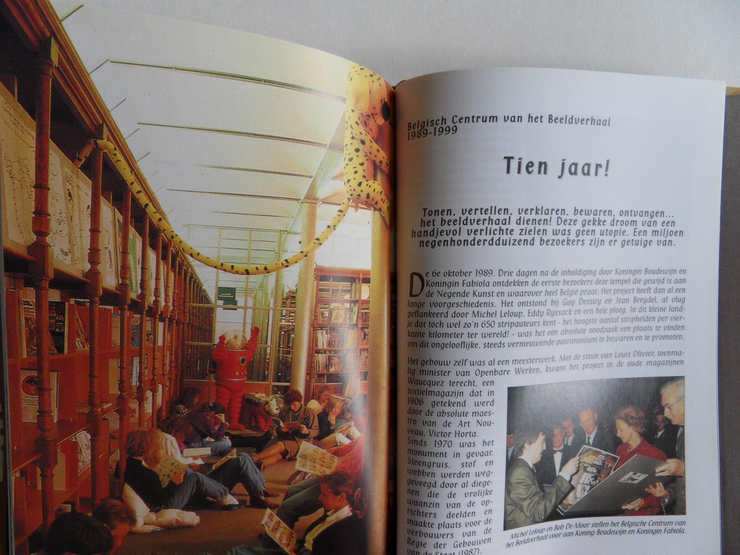 Auquier, Jean (tekst). - Hommage. - 9 zegels voor de 9de kunst. - 10de verjaardag van het Belgisch Centrum van het Beeldverhaal. [ Genummerd exemplaar 1133 / 1200 ].