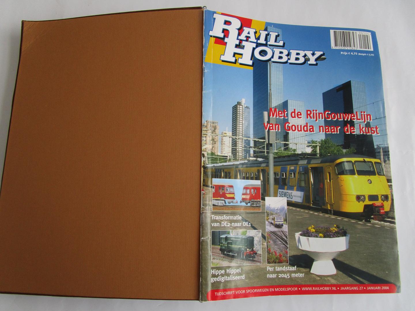 Jong, Ruurd de; ea  (Hoofdredactie) - RAILHOBBY jaargang 2004  - tijdschrift voor spoorweg en modelbouw -