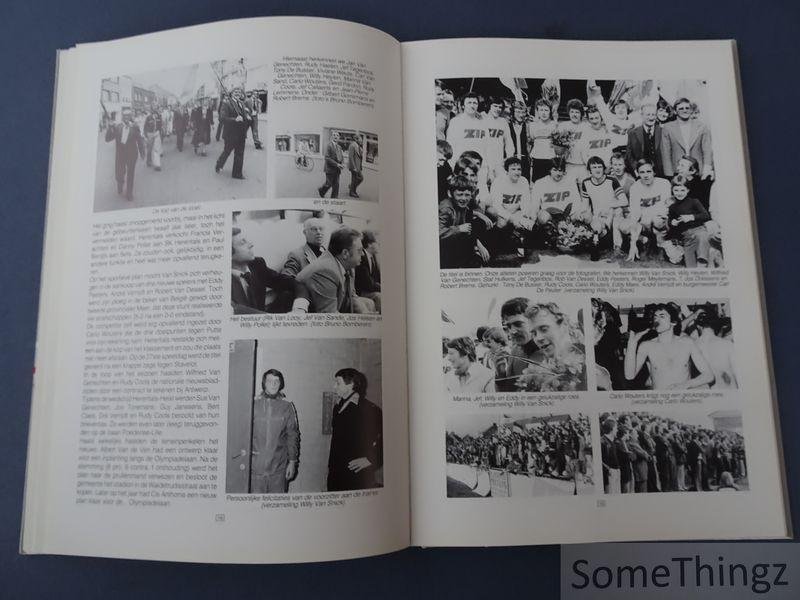 Flamand, Jos [compil.] - K.F.C. Herentals 50 jaar fusie, 1941-1991: jubileumboek. [Met 3 originele foto's en vaandel.]