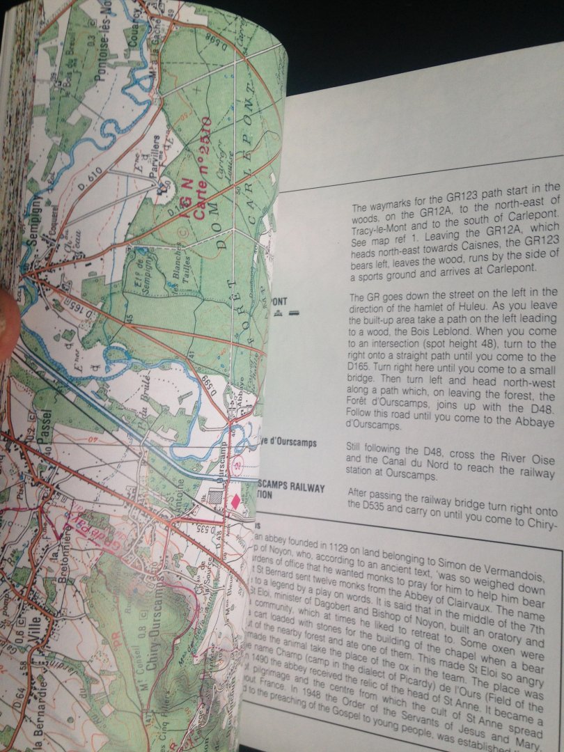  - Paris to Bologne, A guide to 880 kilometres of foothpaths