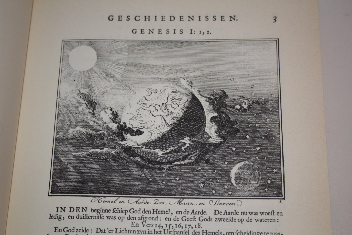 Luiken, Joannes - De Schriftuurlyke Geschiedenissen en Gelykenissen, van het Oude en Nieuwe Verbond; vertoonende Drie honderd zeven en dertig Konstige Figuuren. Verrykt met Bybelse Verklaaringen en Stichtelyke Verzen, door Joannes Luiken. Met het Leven van den Dichter