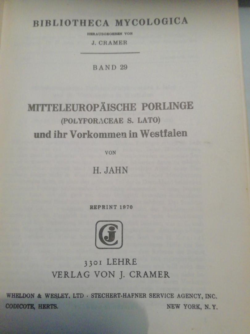 Jahn H - Mitteleuropäische Porlinge (Polyporaceae s. lato) und ihr Vorkommen in Westfalen.