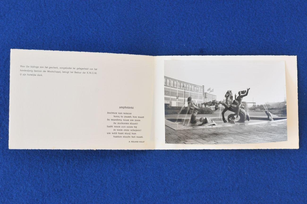 Knap, Ger. H. - Gekroonde Koopvaart. Reisresultaat van honderd jaar zeevaart door de Koninklijke Nederlandse Stoomboot-Maatschappij NV 1856-1956, Speciale uitgave (5 foto's)