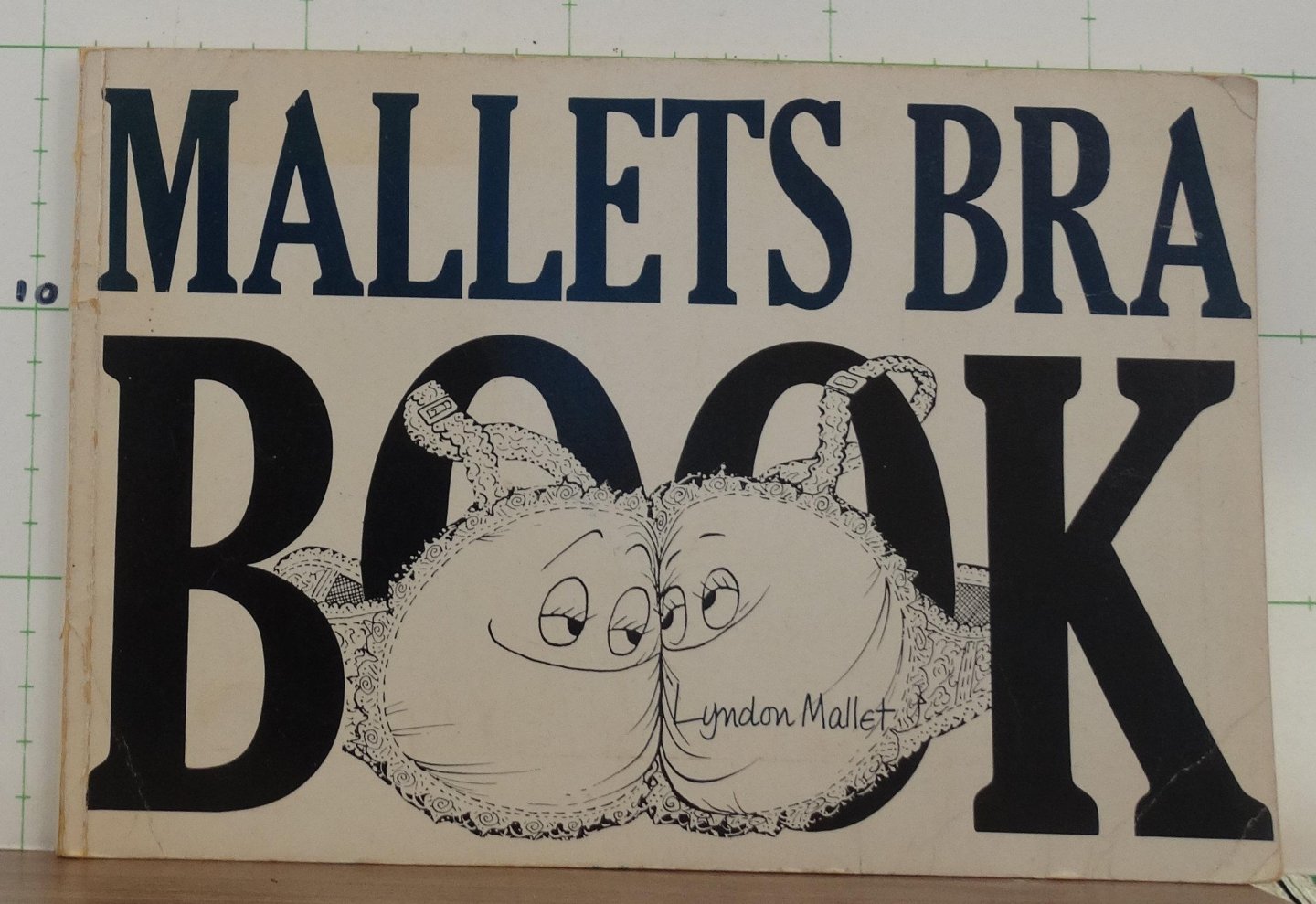 Mallet, L. - Mallet's bra book