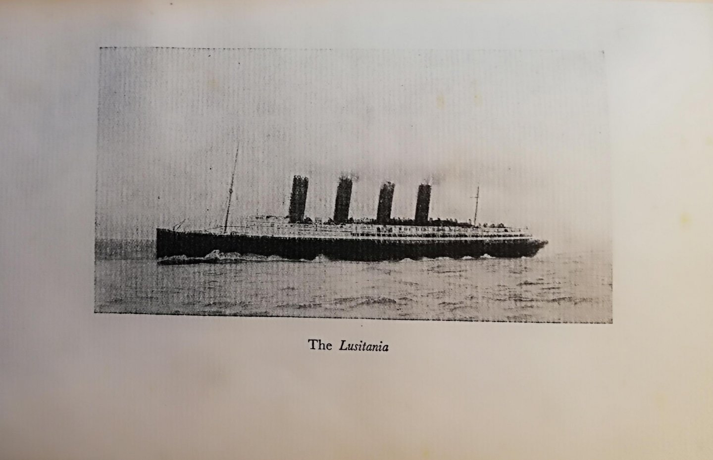 Shaw , Frank H. [ ISBN   ] 4619 - Famous Shipwrecks .