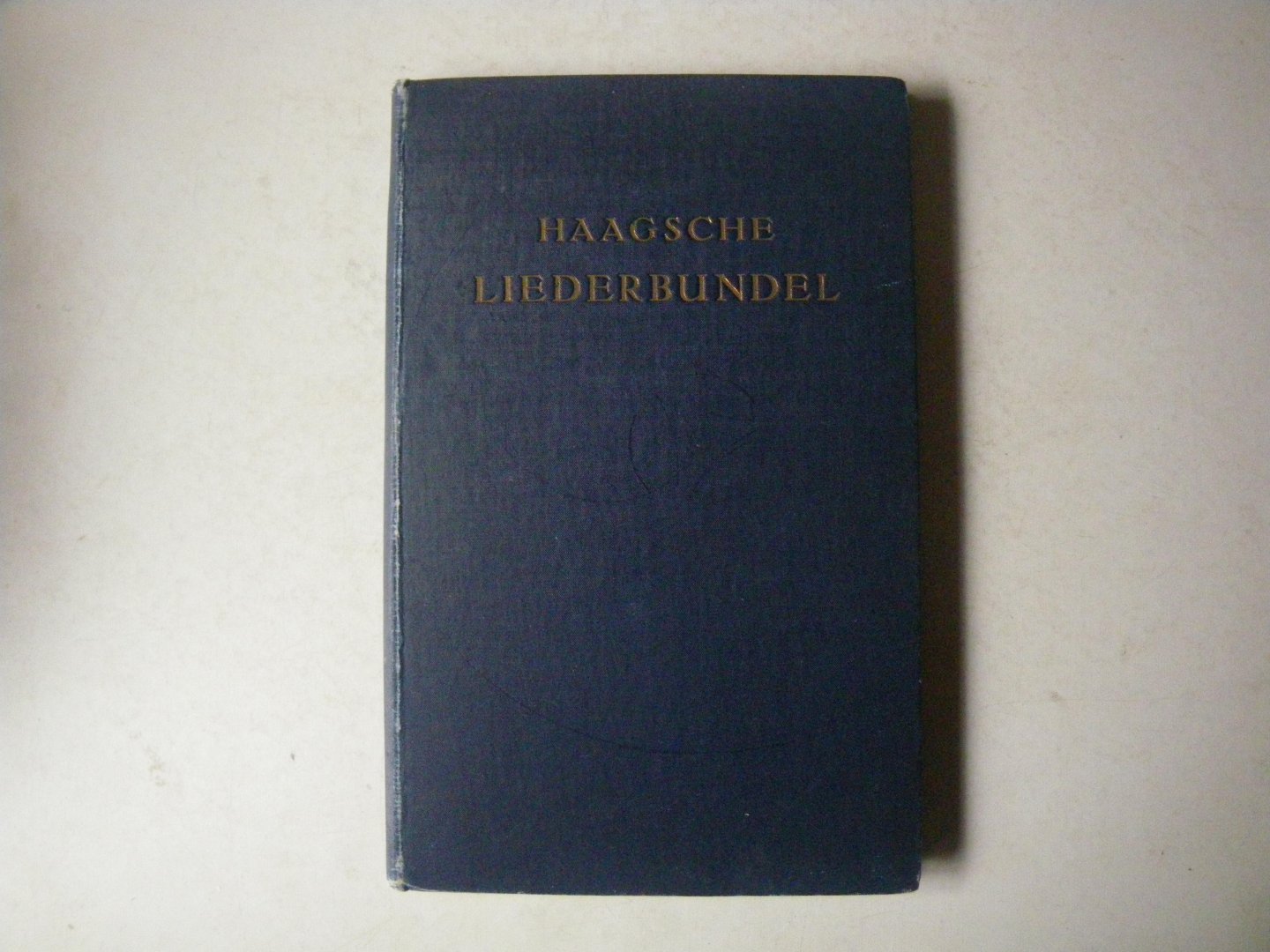 Pelt, R.A. van; K.J. van Zonneveld. - Haagsche liederbundel (Een liederbundel samengesteld in opdracht van B en W voor Haagse scholen met voorin getuigschrift Alida Joukes)