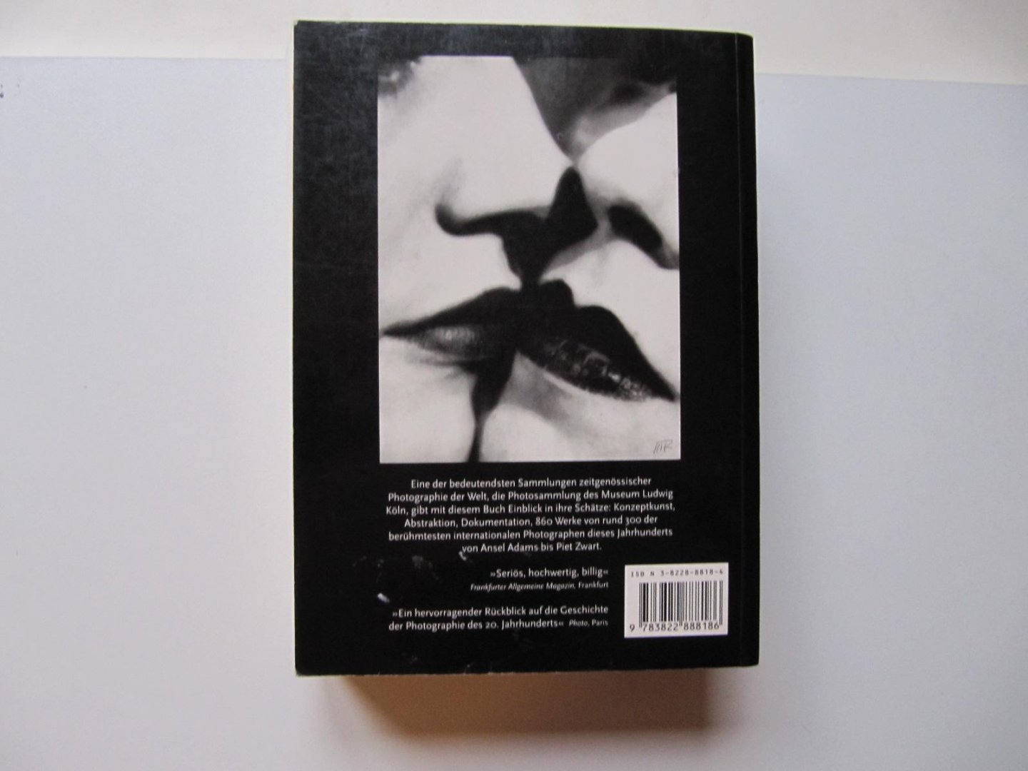 red. Simone Philippi - Photographie des 20. Jarhrhunderts- Museum Ludwig Koln