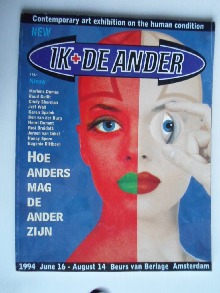 Catalogus bij de tentoonstelling - Ik + De ander, Dignity for all, reflections on humanity, Beurs van Berlage