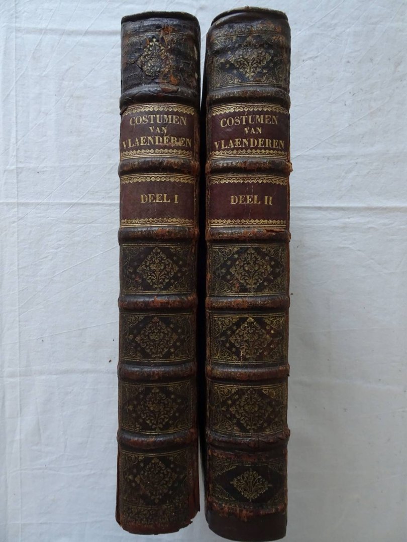N.n.. - Costumen van het Graefschap van Vlaenderen. 2 Vols.
