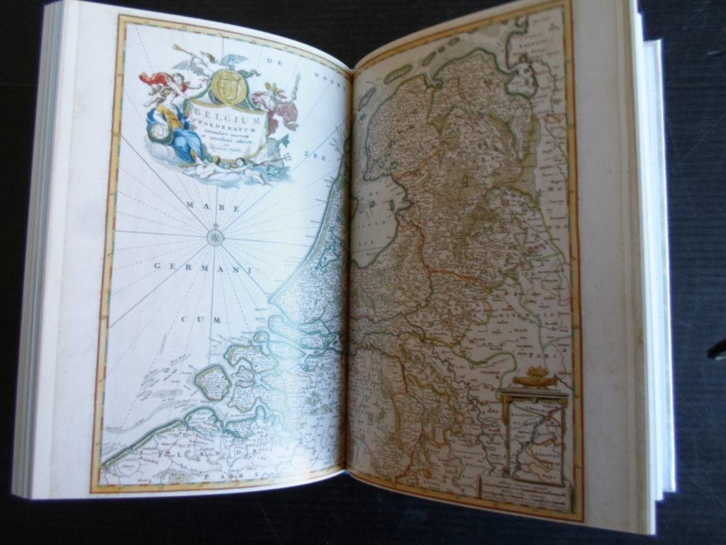  - De Verdieping van Nederland, Duizend jaar Nederland aan de hand van topstukken uit de Koninklijke Bibliotheek en het Nationaal Archief