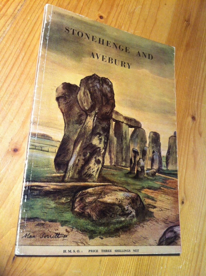 Hoyle ea, drie items over Stonehenge - On Stonehenge, ansichtkaart in kleur, brochure