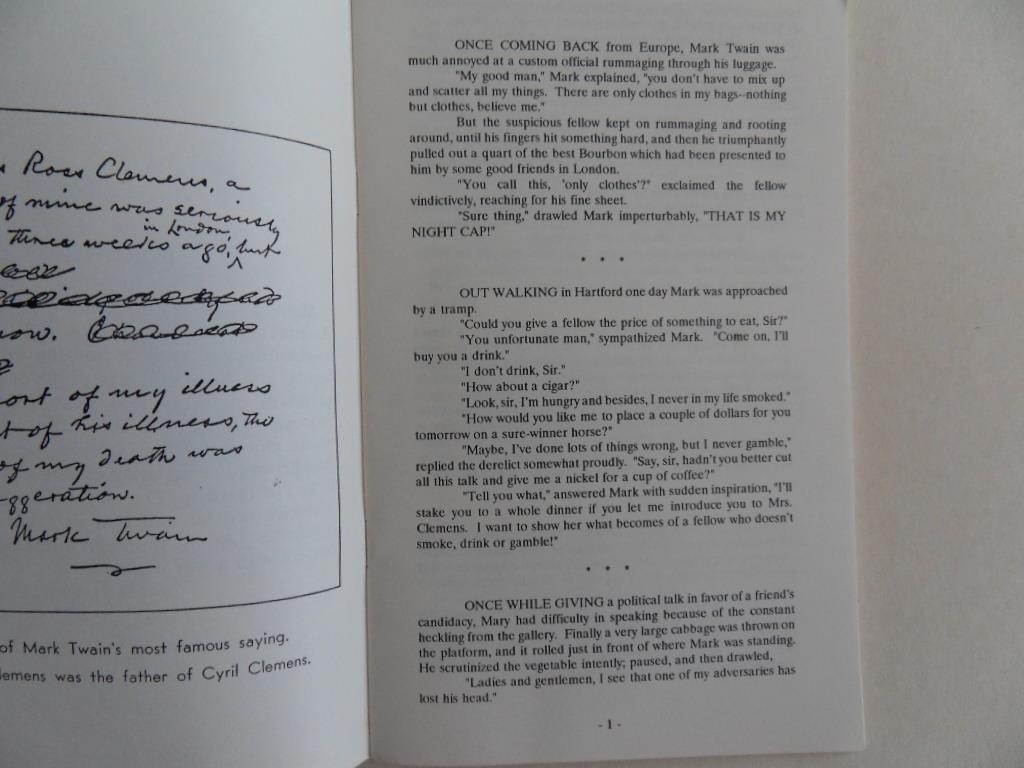 Clemens, Cyril [ edited by ]; Sandburg, Carl [ foreword by ]. - Mark Twain`s Jest  Book. [ Met enige - o.a. gesigneerde - bijlagen ].