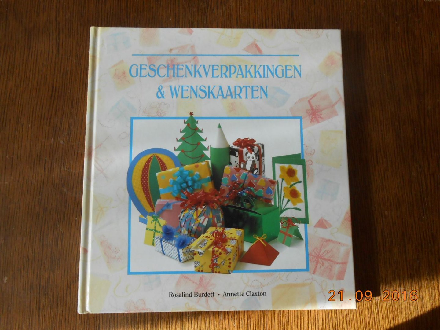 Burdett - Geschenkverpakkingen en wenskaarten / druk 1