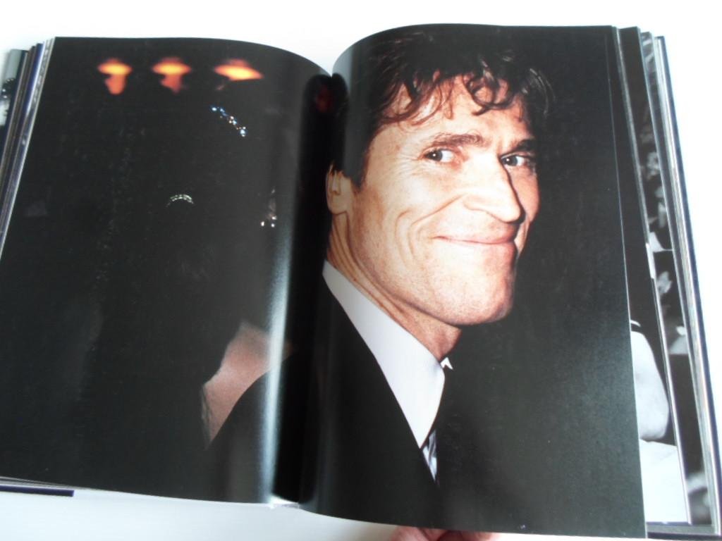 Mario Testino - Mario Testino Let me in!