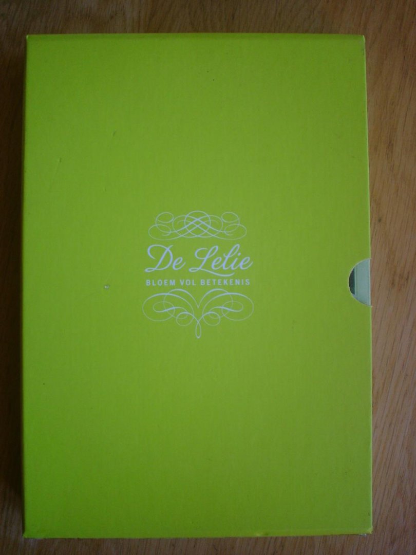  - 4 delen De Lelie, bloem vol betekenis / Zuiverheid, Vrouwelijkheid, Liefde, Vergankelijkheid.