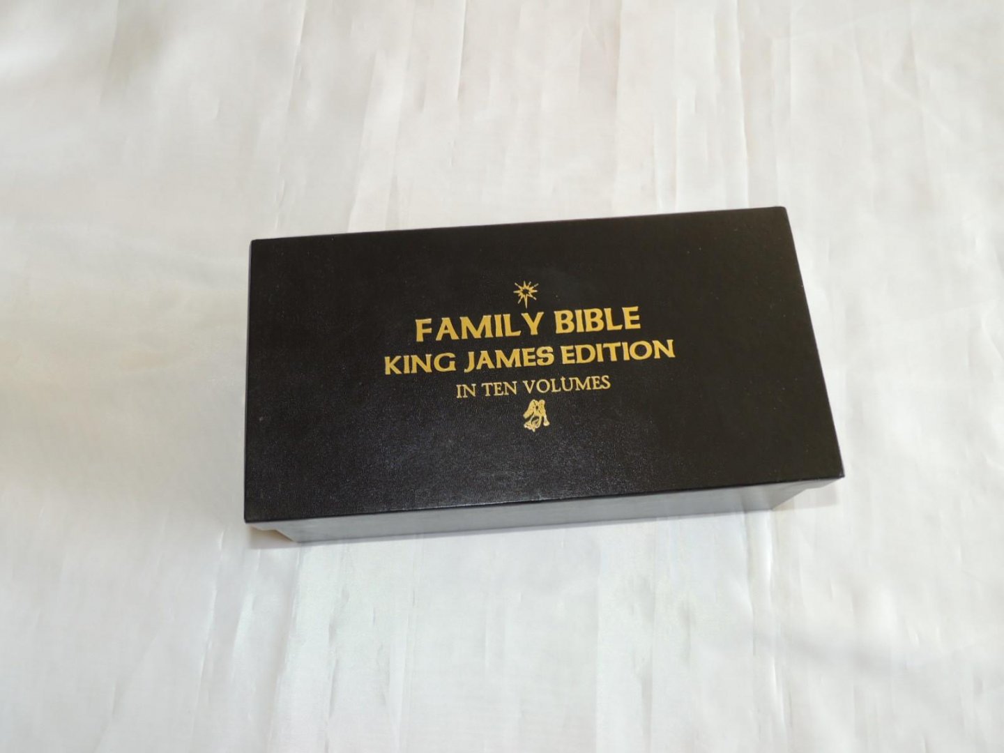  - Family Bible King James edition in ten volumes