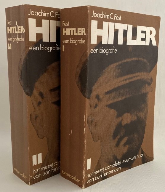 Fest, Joachim C., - Hitler. Een biografie. (Het meest complete levensverhaal van een fenomeen). [Deel I + II]