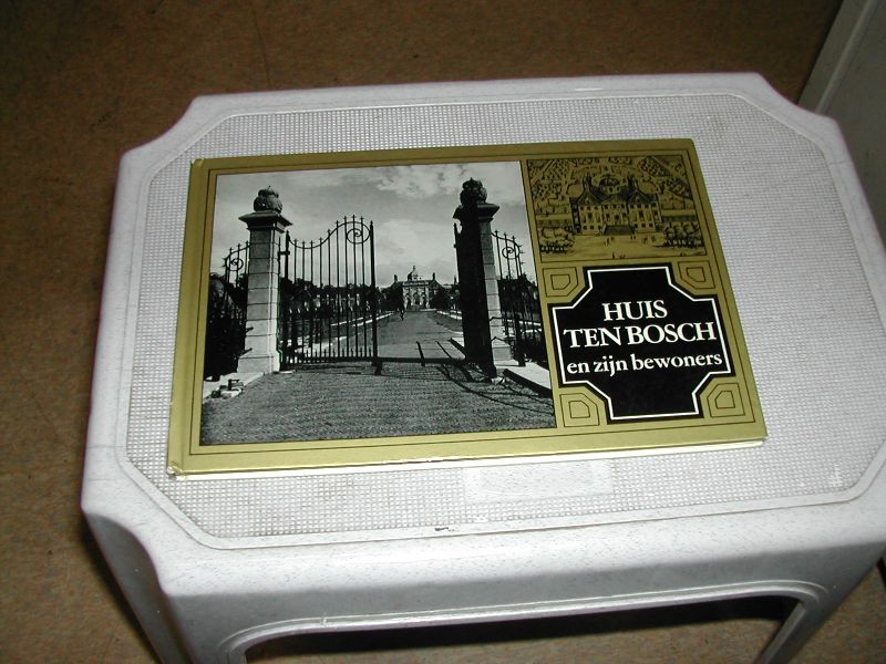 schenk, dra. m.g. / j.b. th. spaan - HUIS TEN BOSCH EN ZIJN BEWONERS schenk, dra. m.g. / j.b. th. spaan - HUIS TEN BOSCH EN ZIJN BEWONERS