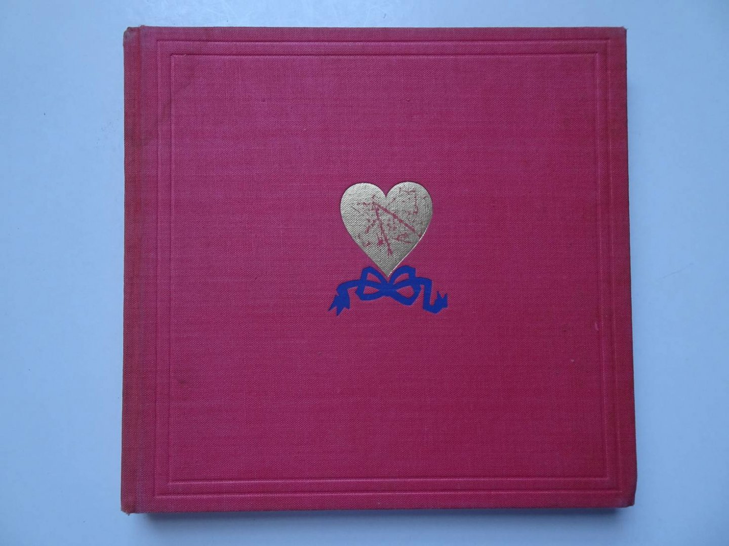Marée, Piet. - Klein, klein, kleutertje (Ju, Ju, Paardje) en 60 andere oude rijmpjes.