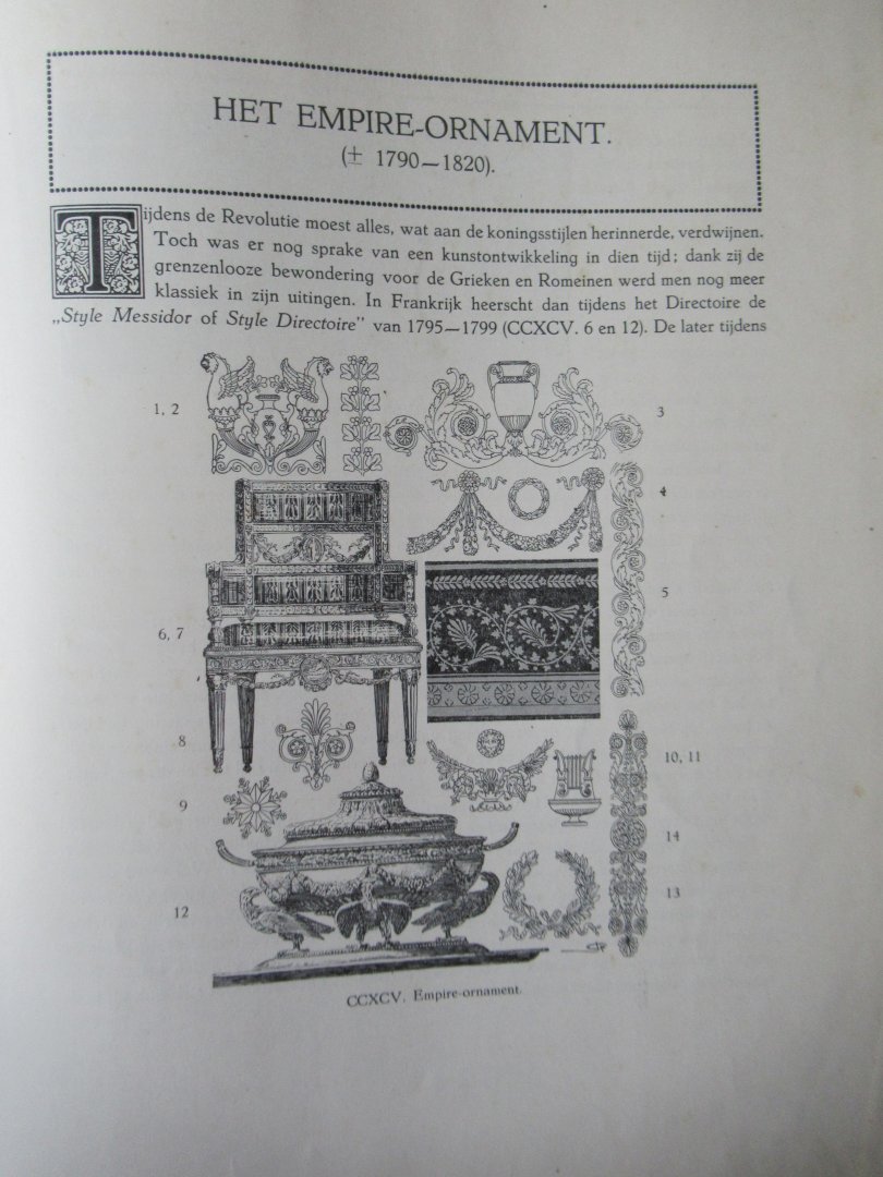 Godefroy, Jan - Ornamentstijl. Het ornament in de verschillende stijlen van den vroegsten tijd tot aan de 19e eeuw