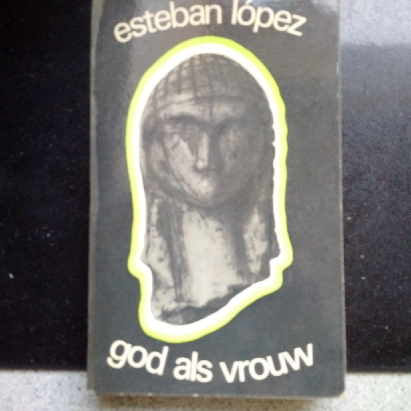 López, Esteban - God als vrouw