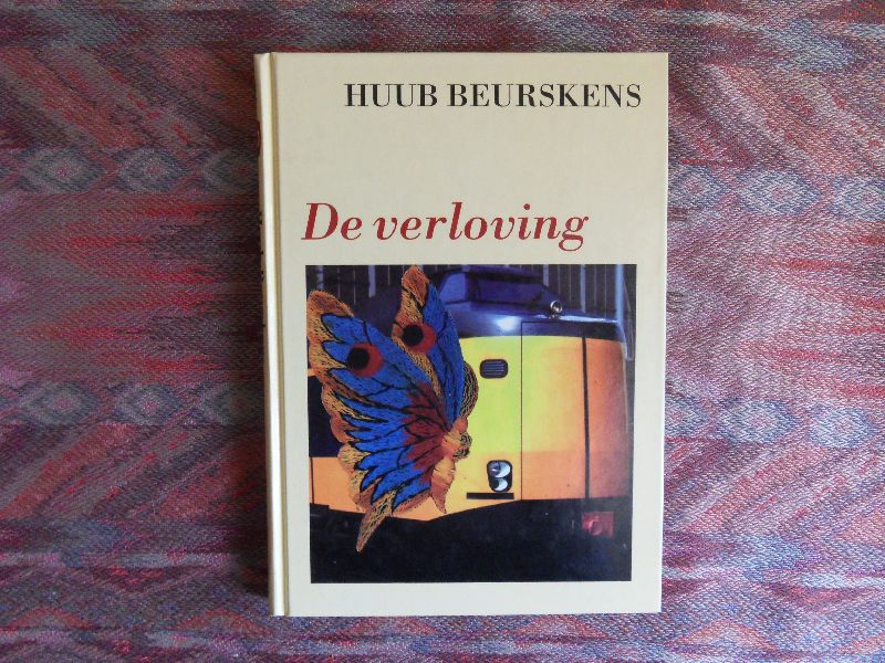 Beurskens, Huub. - De Verloving. --- 1e druk van deze Grote Letter Uitgave [60], 1993. Gebonden boek in praktisch nieuwstaat, geen naam ingeschreven en geen onderstrepingen. 148 pp.