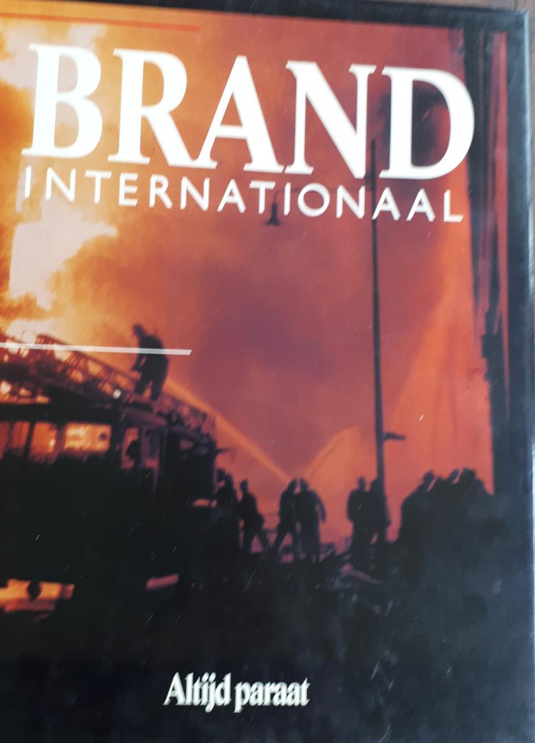 BRAUN, Gerd (redactie) - BRAND INTERNATIONAAL. Complete set van 5 delen.