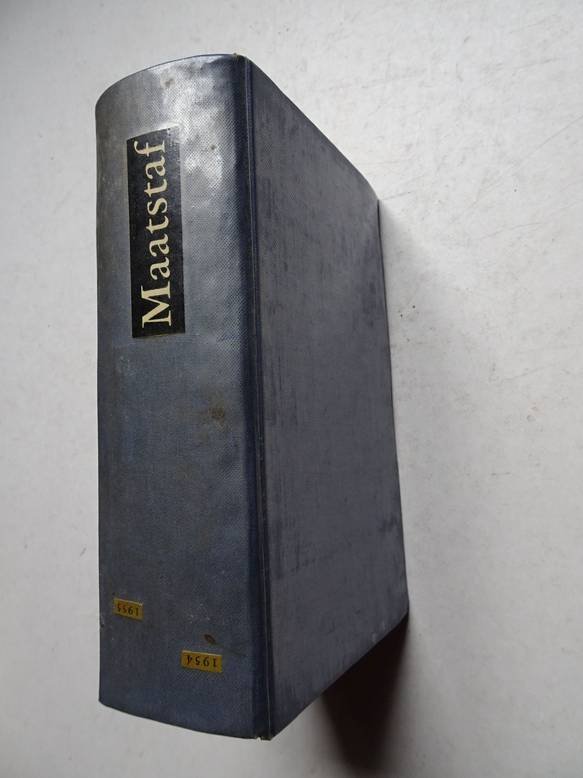  - Maatstaf; maandblad voor letteren. Year 2 (1954/55).