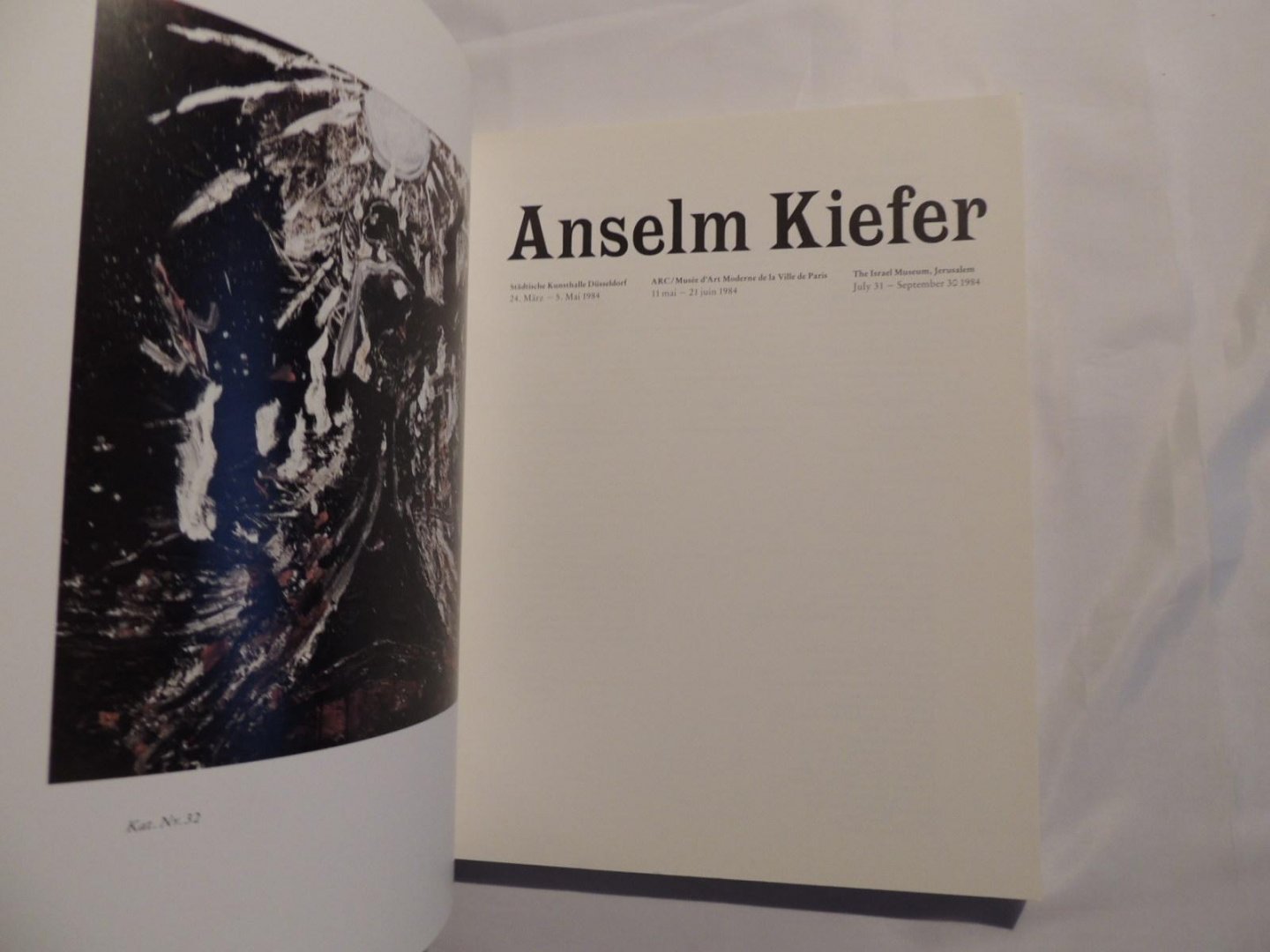 Harten, Jürgen, a.o., ed., - Anselm Kiefer. 24 MARZ-30 SEPT 1984. Städtische Kunsthalle Düsseldorf, ARC/ Musée d'Art Moderne de la Ville de Paris, The Israel Museum Jerusalem (1984)
