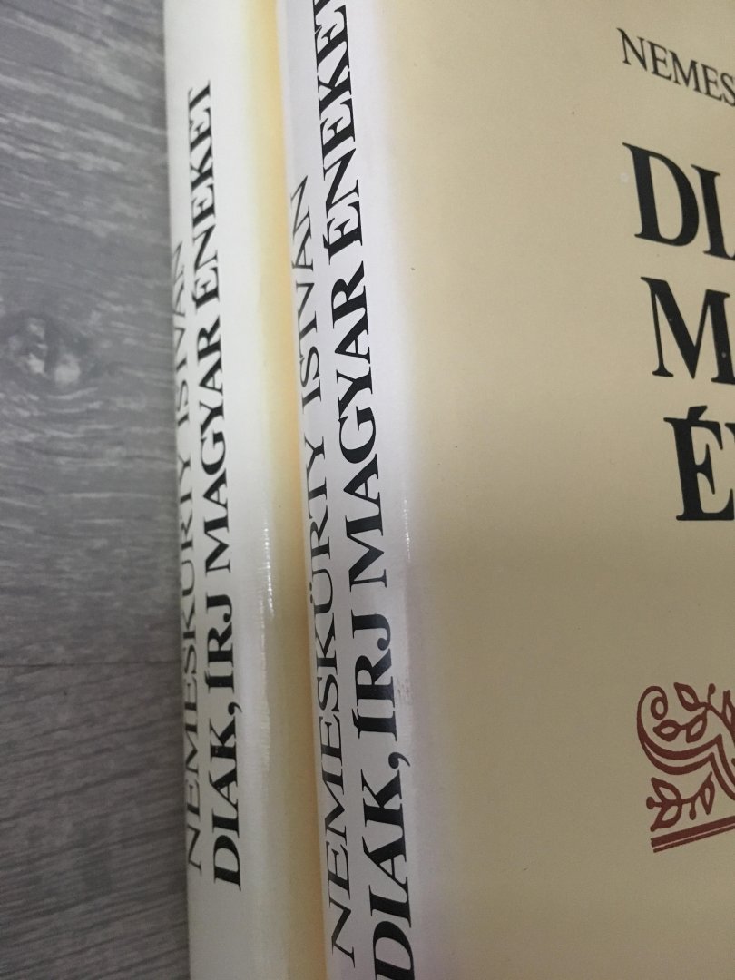 Nemeskürty István - Diák, írj magyar éneket: A magyar irodalom története 1945-ig, 2 volumes, Hungarian Edition)