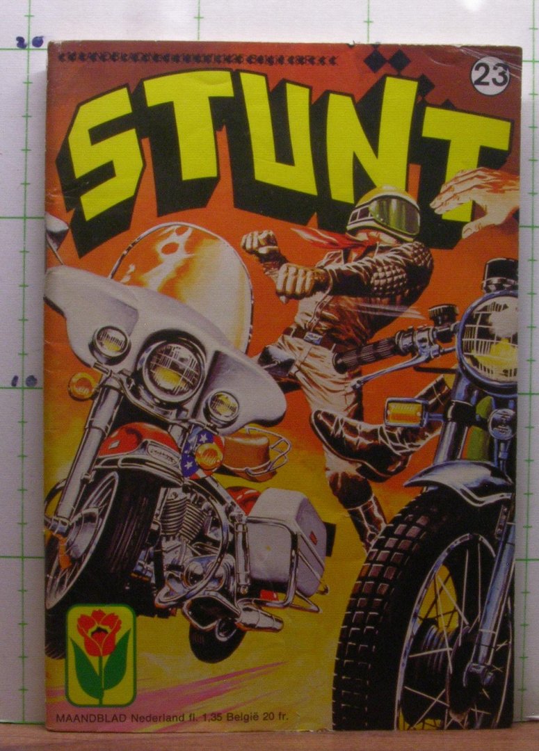 Molinari, Felix (ill.) - stunt - 23 - een drenkeling in het zwembad