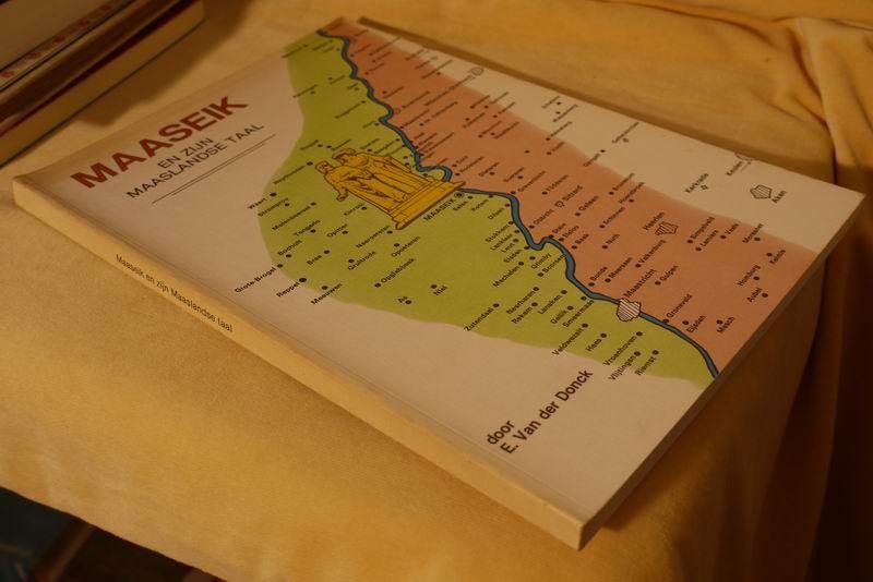 Donck E. van der - Maaseik en zijn Maaslandse taal