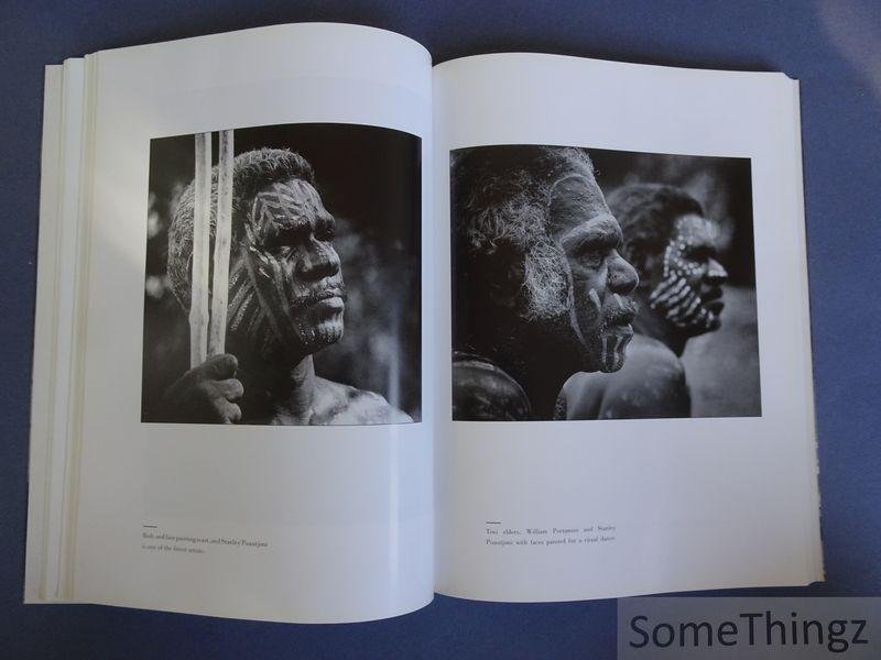 Smith, Heide. - Tiwi. The Life and Art of Australia's Tiwi People.