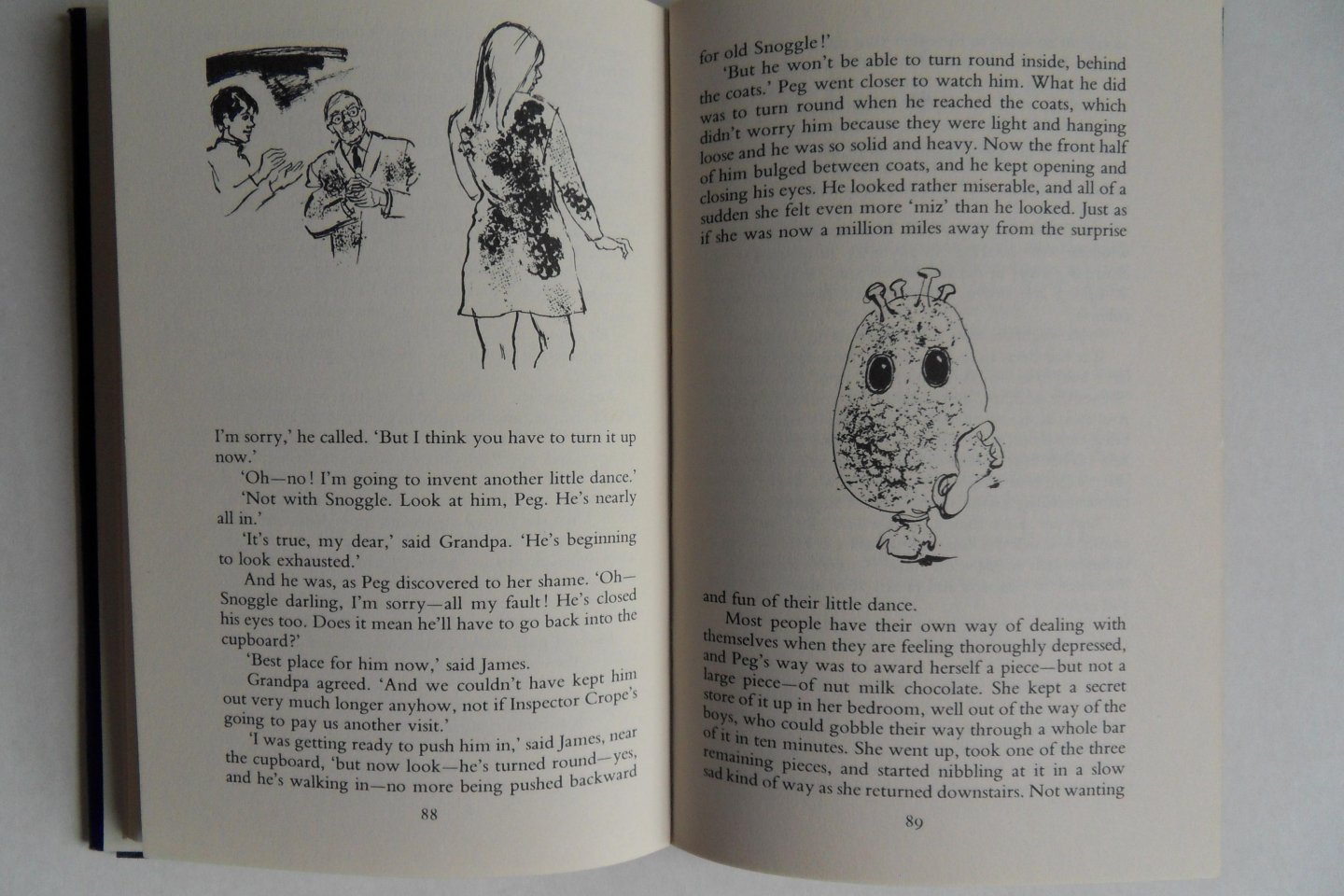 Priestley, J.B. - Snoggle. - A Story for Anybody Between 9 and 90. - Illustrated by Margaret Palmer. [ FIRST edition ].