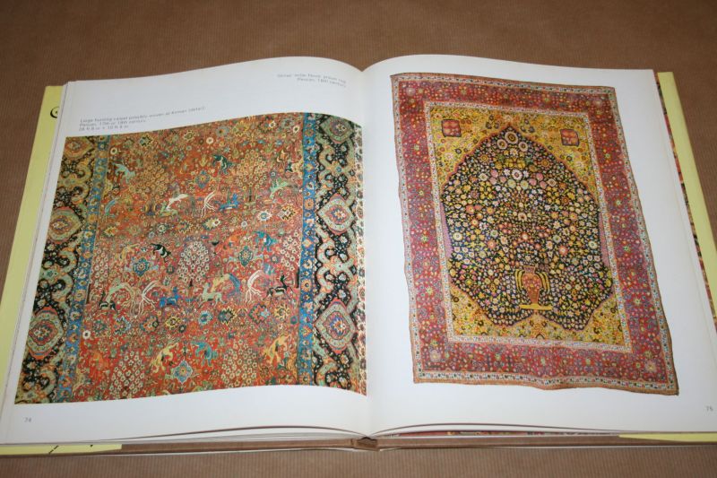 Ian Bennett - Book of Oriental Carpets and Rugs