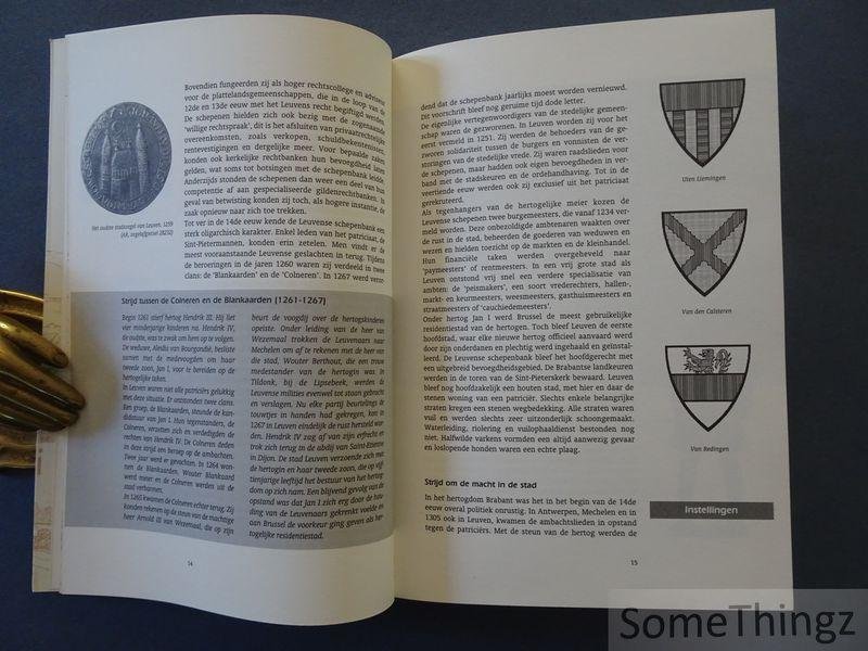 van Ermen, Eduard [edit.] - Van Petermannen en koeienschieters: kroniek van Leuven. [Met opdracht van de auteur.]