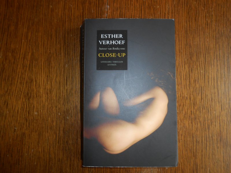 Verhoef, Esther - Close-up