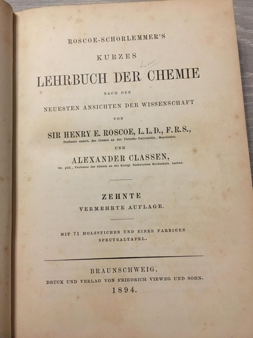 Roscoe-Schorlemmer's Kurzes - Lehrbuch der Chemie nach den Neuestennansichten der wissenschaft