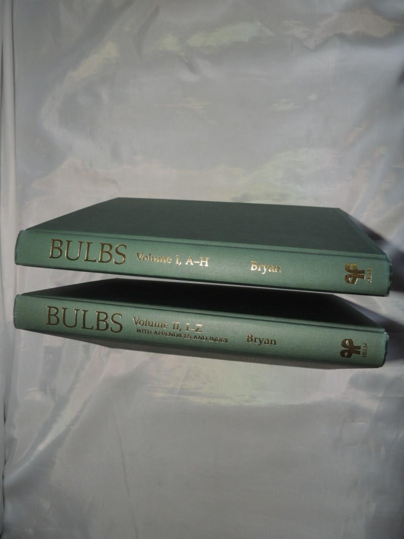 John E. Bryan - BULBS - Volume I,  a- h. Volume II, i- z  ---- COMPLETE SET ---