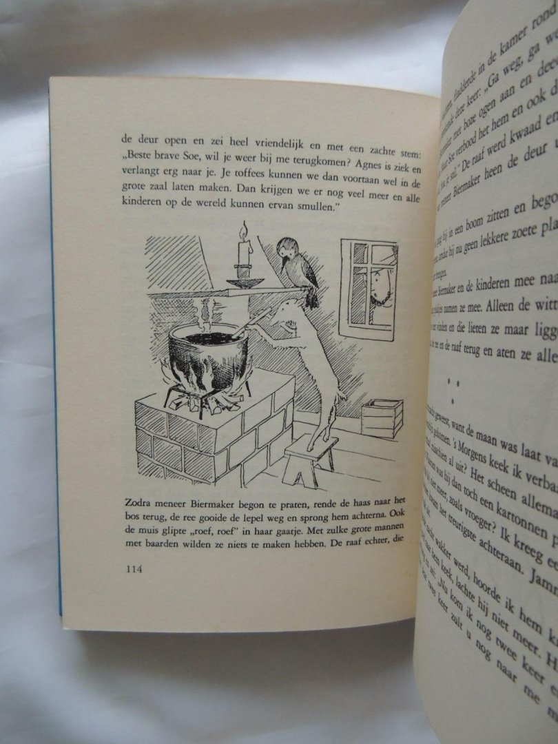 Lisa Tetzner ; [uit het Duits] in het Nederlands vertaald door H.J. van Laar. - De kleine Soe uit Afrika