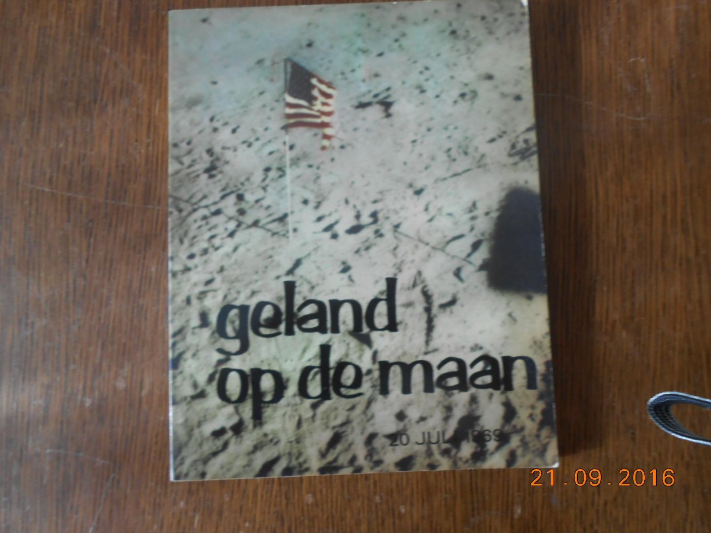 Tj E de Vries - Geland op de maan