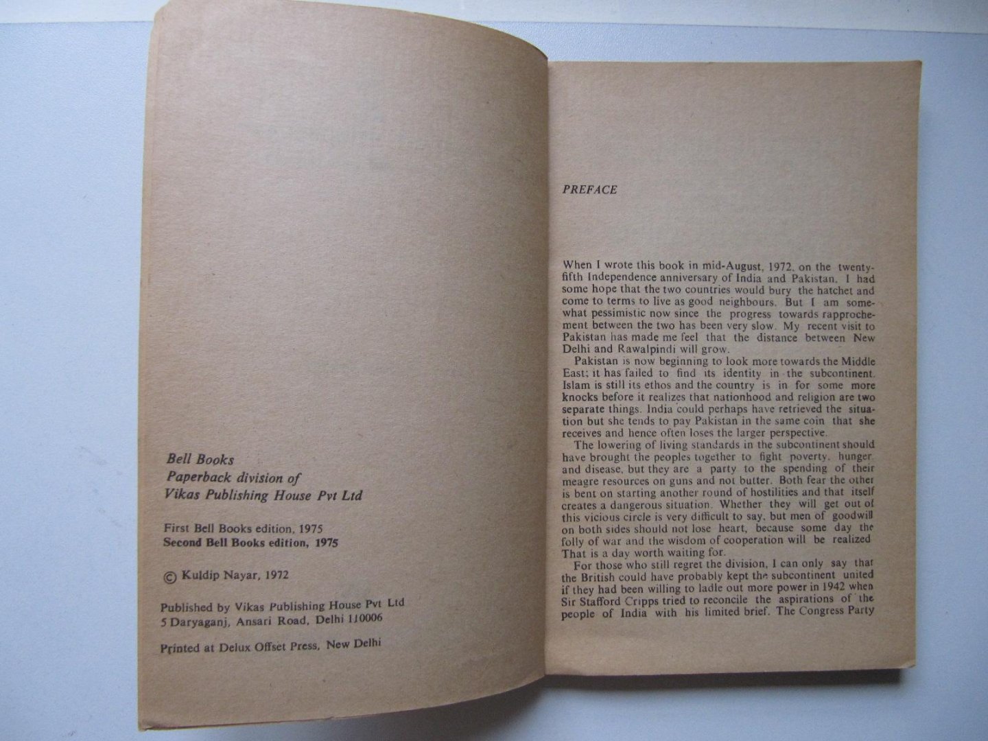 Kuldip Nayar - Distant Neighbours - A Tale of the Subcontinent