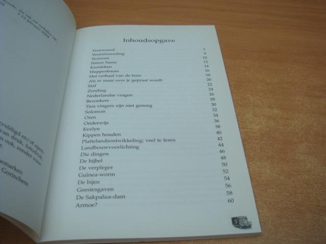 Broek, A. van den - De slang heeft gebruld - verrassend inzicht uit Ghana dat aan het denken zet