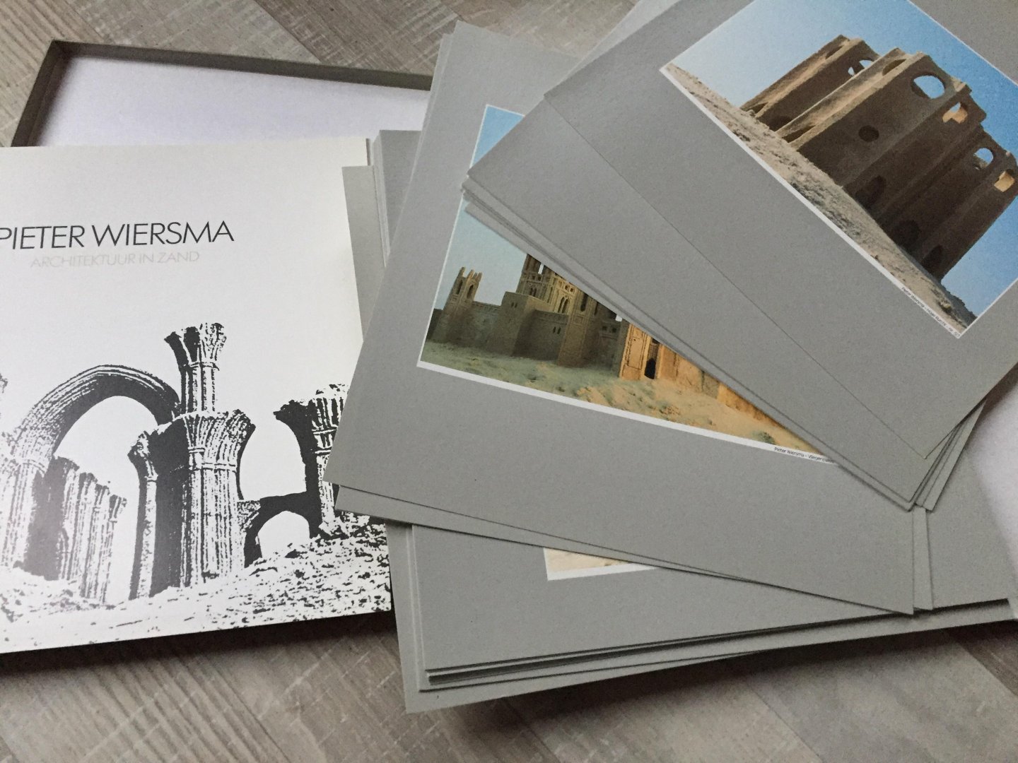 Wiersma - Architectuur in zand m. 25 fotos doos / druk 1