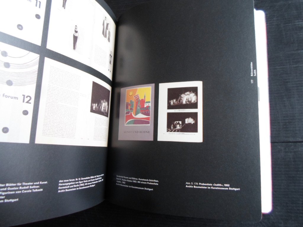 Catalogus bij tentoonstelling Kunstmuseum Stuttgart - Im Rampenlicht, Baumeister als Bühnenbildner